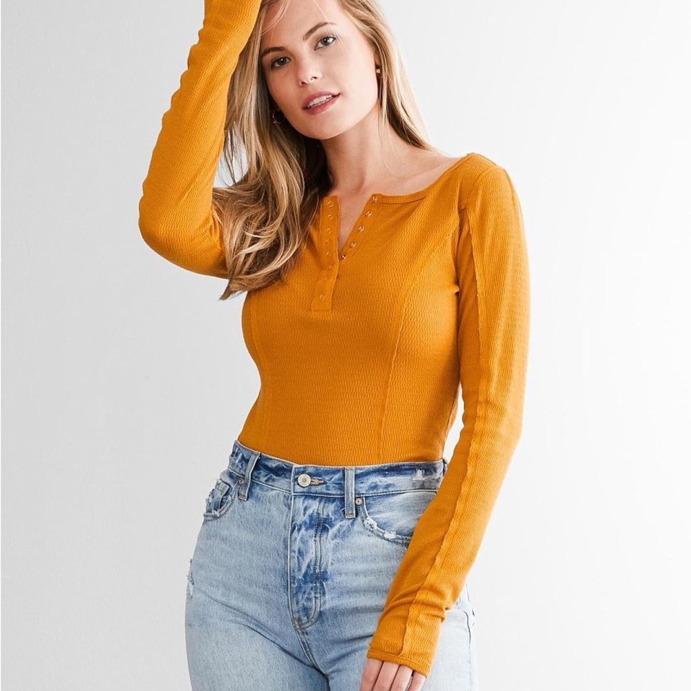 😇FREE PEOPLE -NWT SLOANE BODYSUIT/ SzXS- soft and cozy-VERY FLATTERING 🎁
